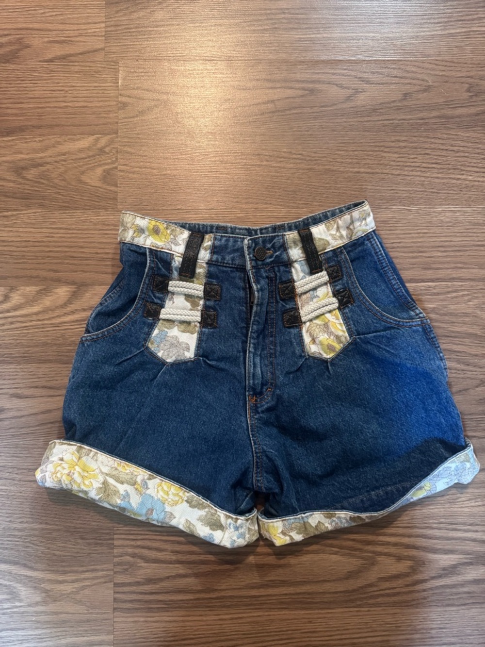 Vintage High-Waist Denim Shorts with Floral Trim